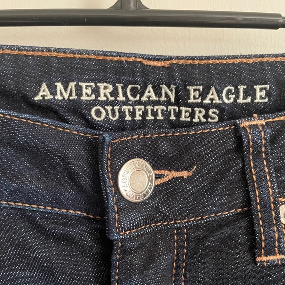American Eagle Outfitters Women’s dark blue Tomgirl Jeans - short - Picture 3 of 9